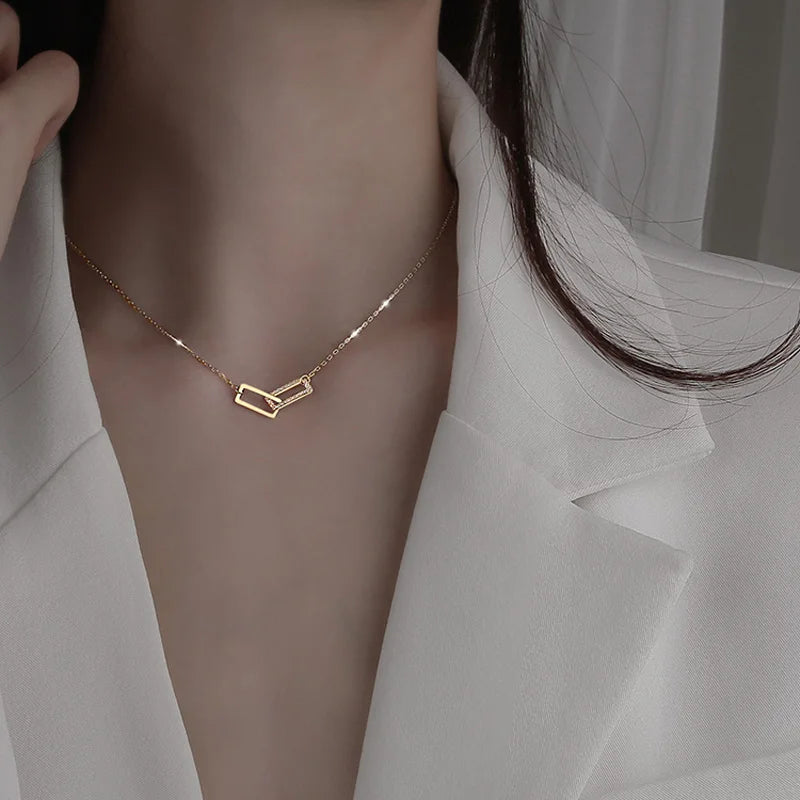 Stylish Double Circle Pendant Necklace