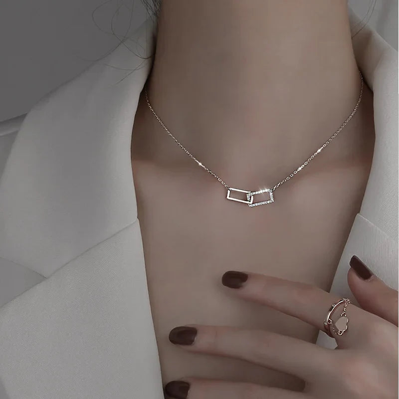 Stylish Double Circle Pendant Necklace